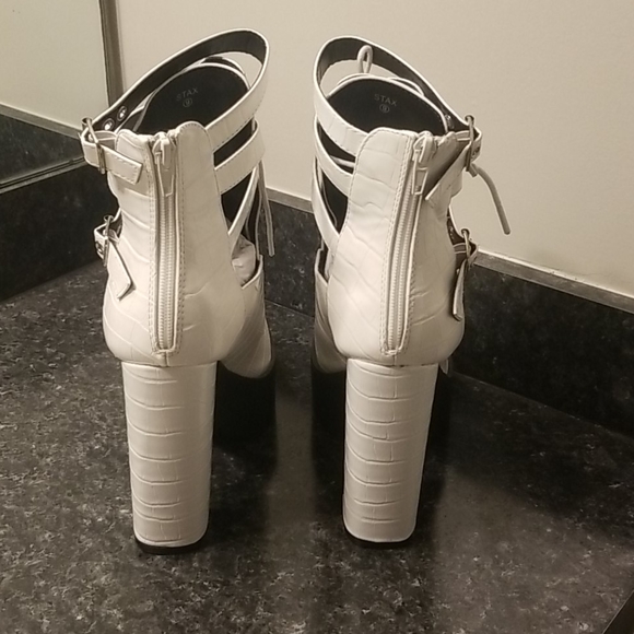 Shoes - Picture 3 of 9